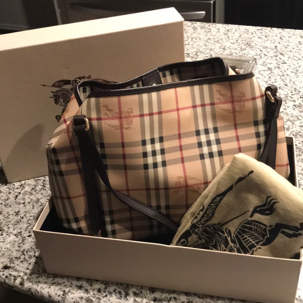 Real authentic Burberry handbag!